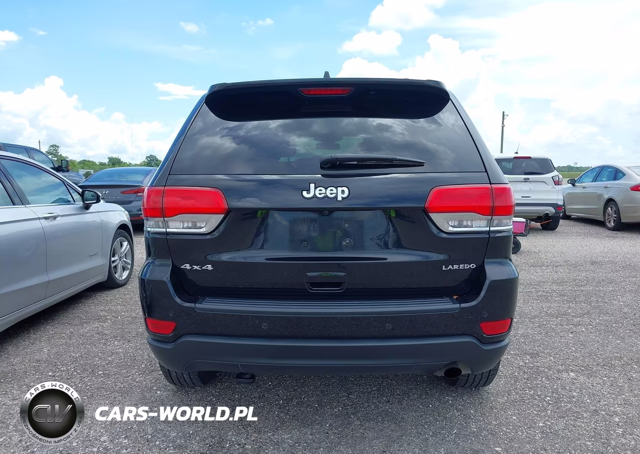 2019 Jeep Grand Cherokee Laredo E 4X4 VIN:1C4RJFAG9KC748640 - 17