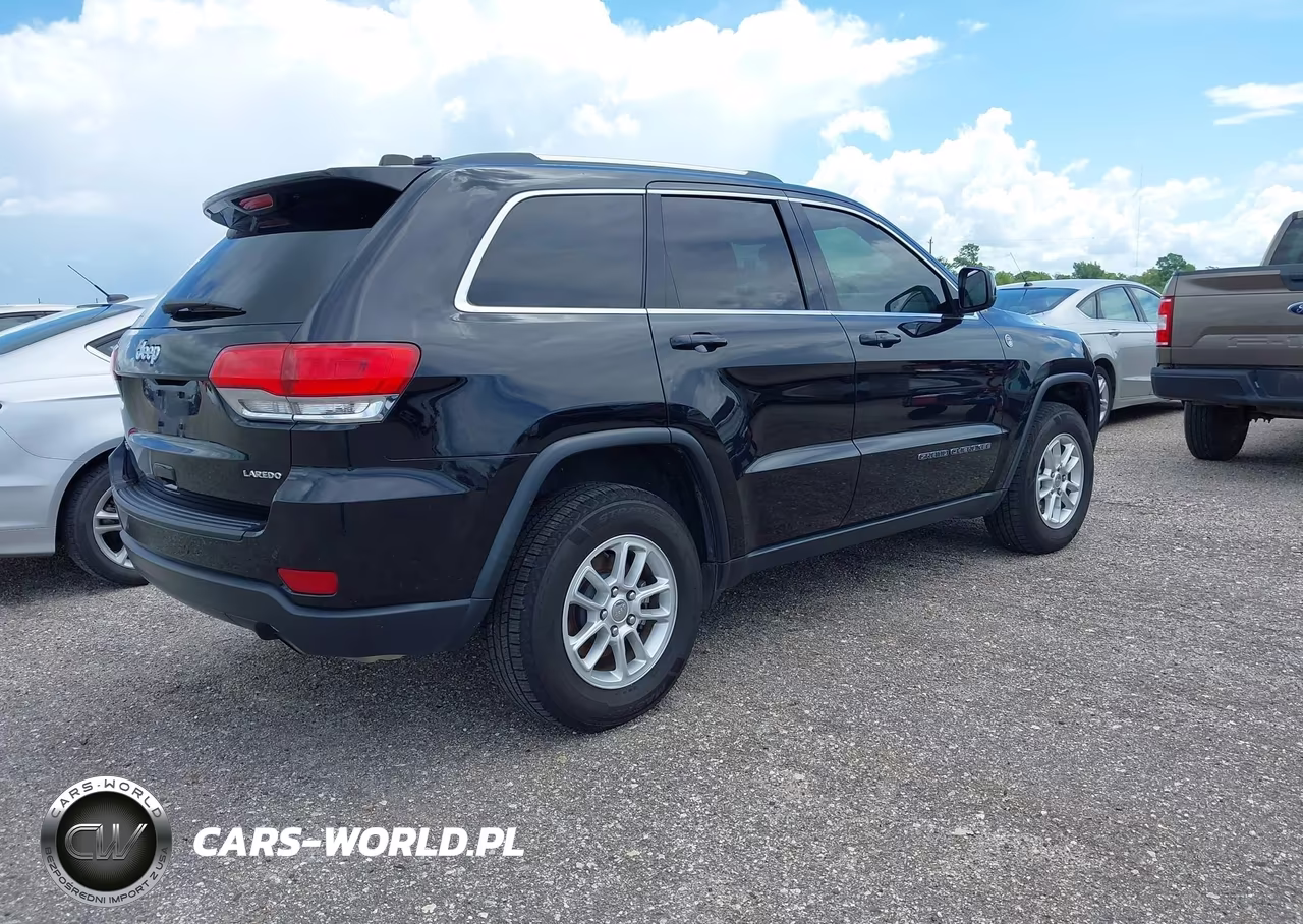 2019 Jeep Grand Cherokee Laredo E 4X4 VIN:1C4RJFAG9KC748640 - 4