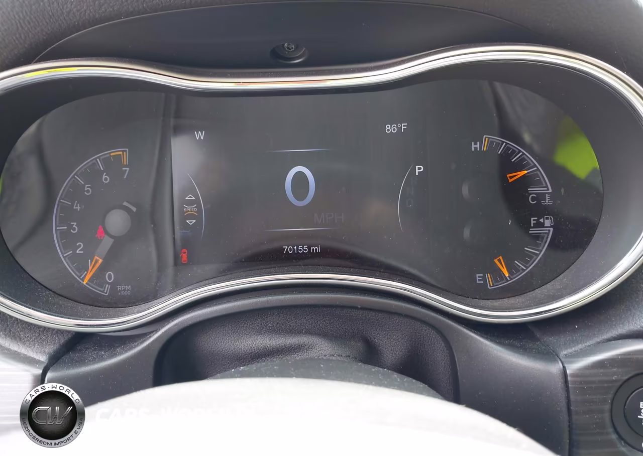 2019 Jeep Grand Cherokee Laredo E 4X4 VIN:1C4RJFAG9KC748640 - 7