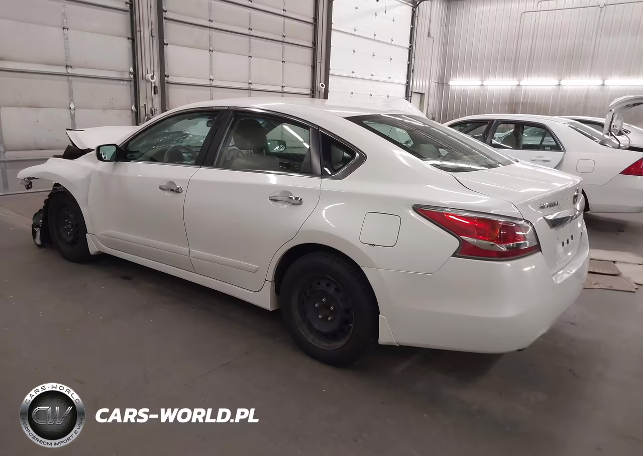 2014 Nissan Altima 2.5 S VIN:1N4AL3AP4EN228835 - 3