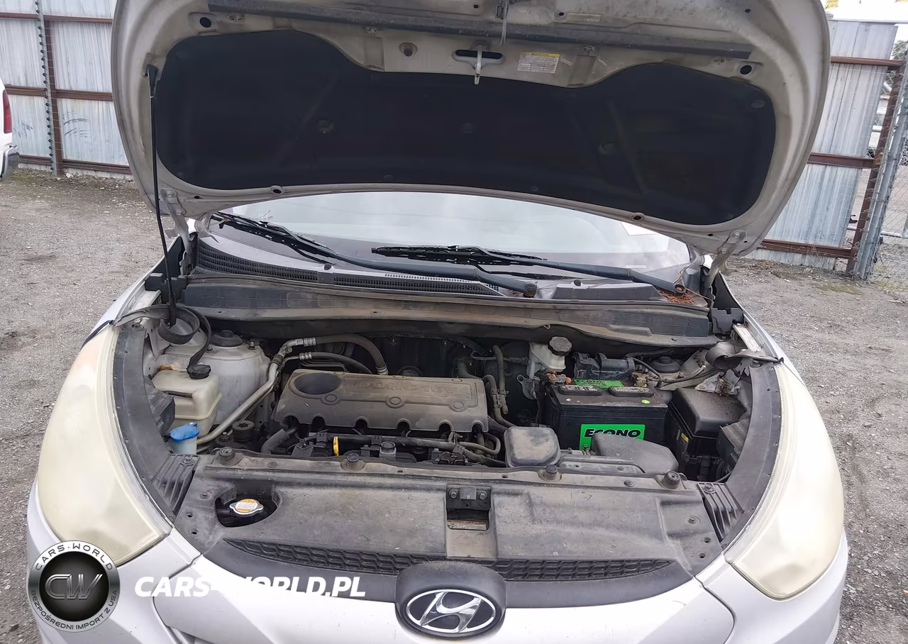 2010 Hyundai Tucson Gls VIN:KM8JU3ACXAU095661 - 10