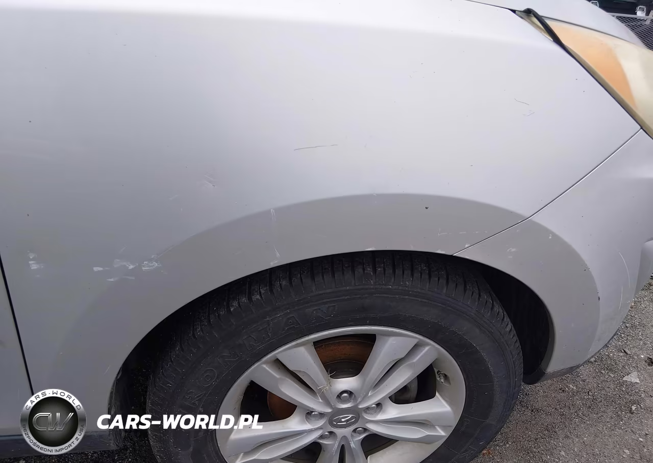 2010 Hyundai Tucson Gls VIN:KM8JU3ACXAU095661 - 13