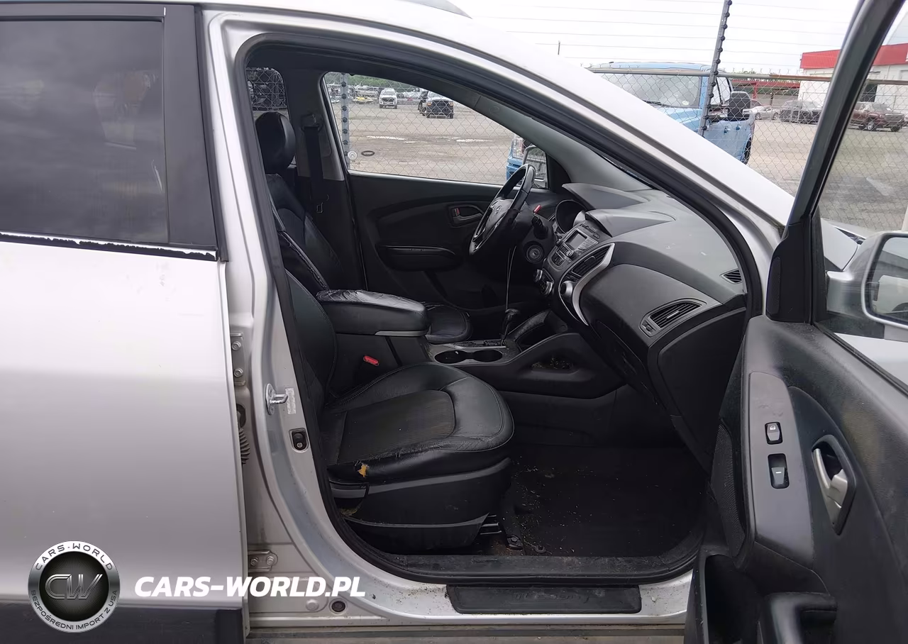 2010 Hyundai Tucson Gls VIN:KM8JU3ACXAU095661 - 5