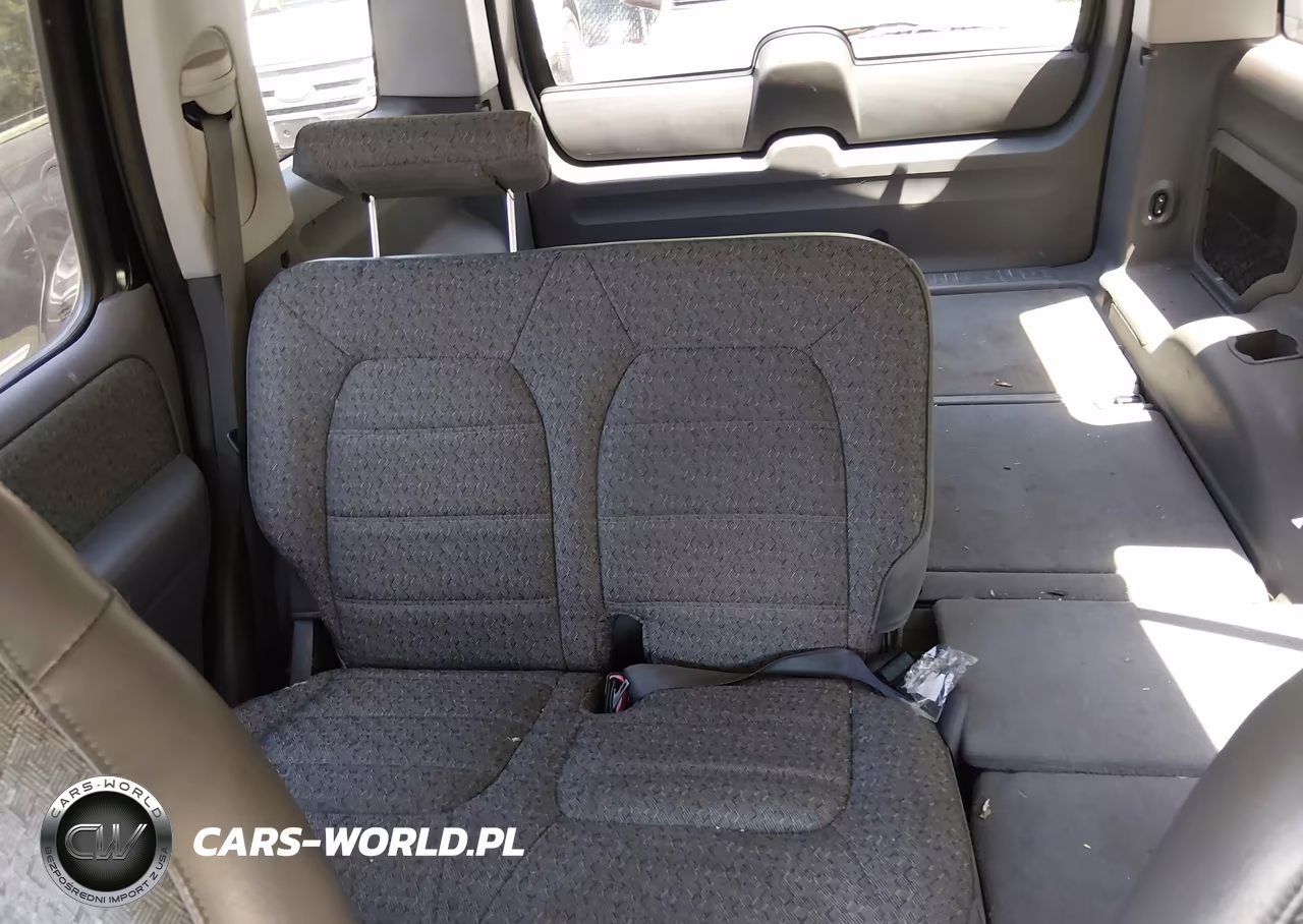 2002 Ford Explorer Xls VIN:1FMZU72E32UA68281 - 8