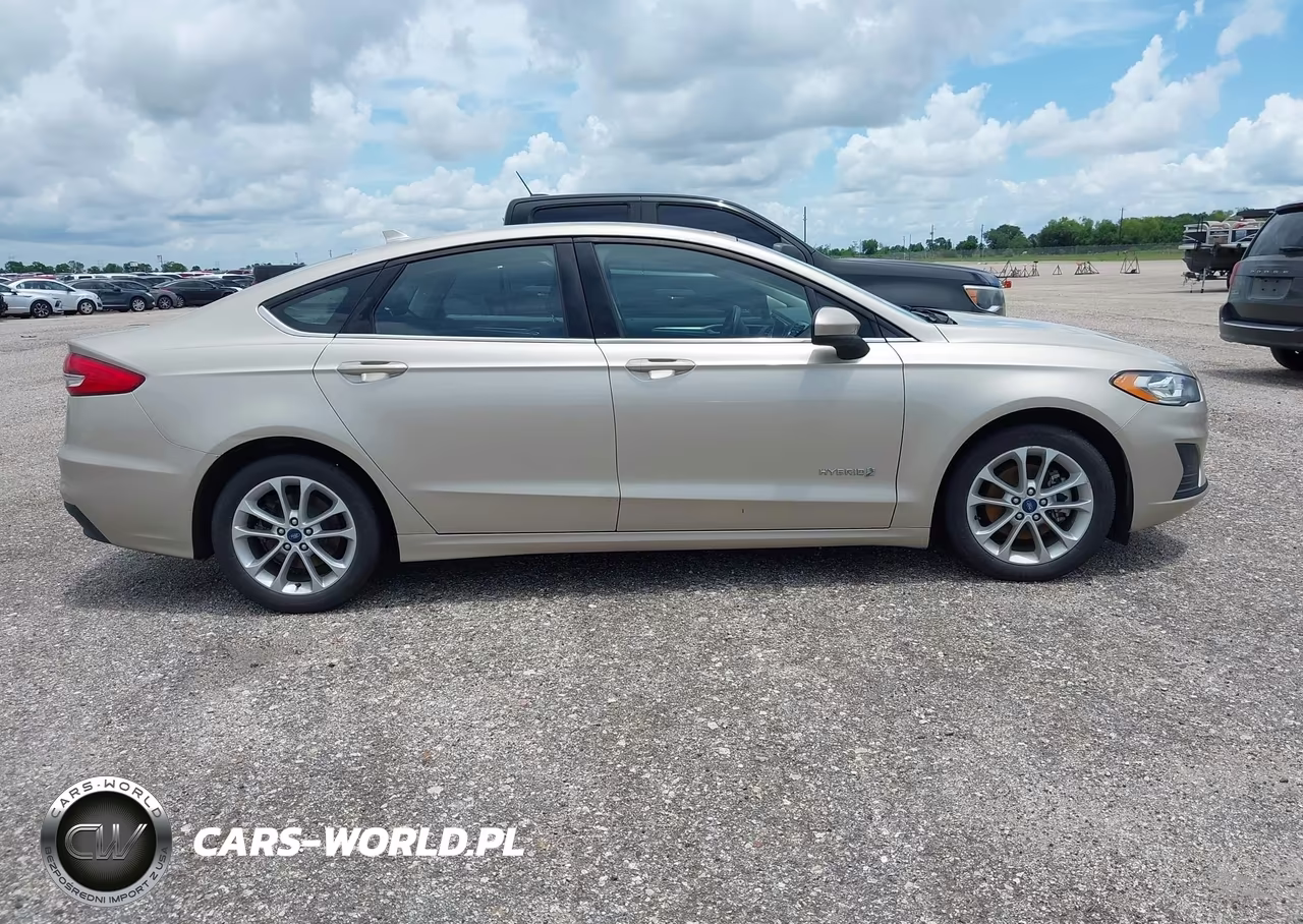 2019 Ford Fusion Hybrid Se VIN:3FA6P0LU4KR149492 - 13