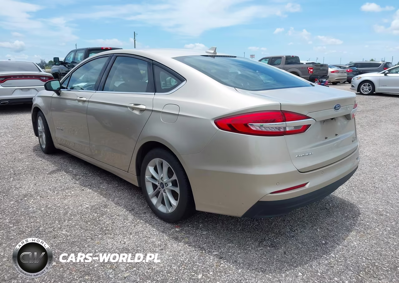 2019 Ford Fusion Hybrid Se VIN:3FA6P0LU4KR149492 - 3
