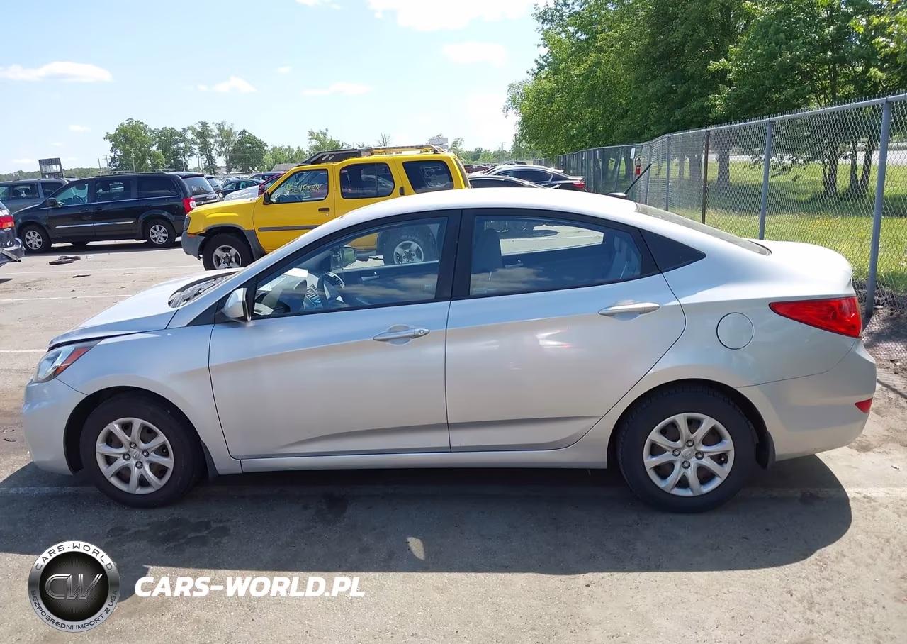 2013 Hyundai Accent Gls VIN:KMHCT4AE2DU400139 - 14