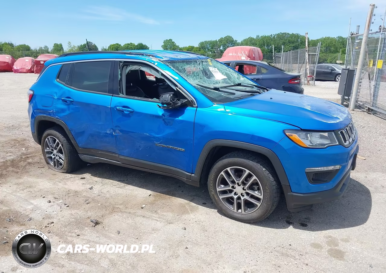 2017 Jeep New Compass Latitude 4X4 – zdjęcie 1 z 16