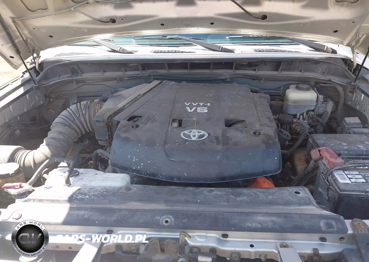 2008 Toyota Fj Cruiser VIN:JTEBU11F28K052747 - 10