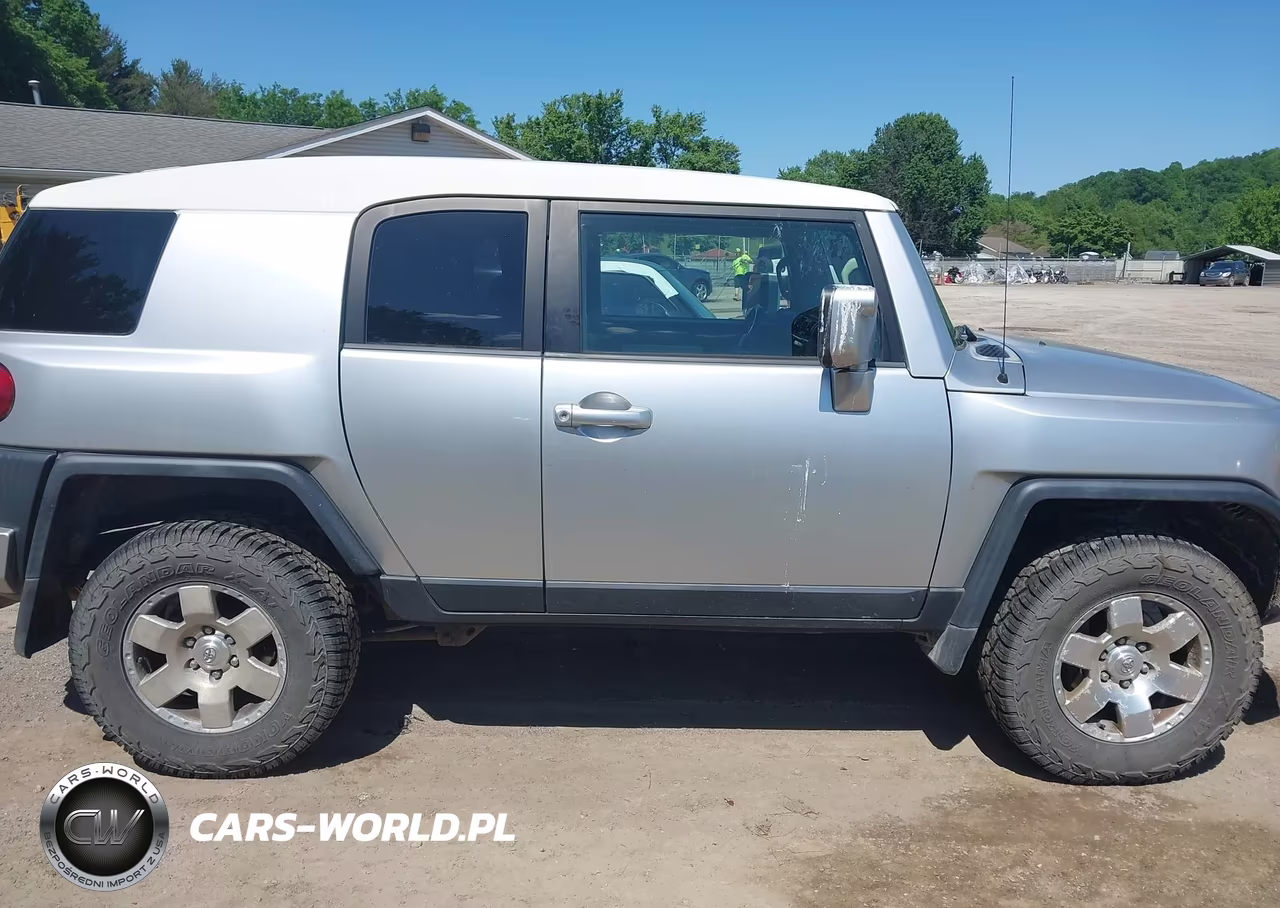 2008 Toyota Fj Cruiser VIN:JTEBU11F28K052747 - 13