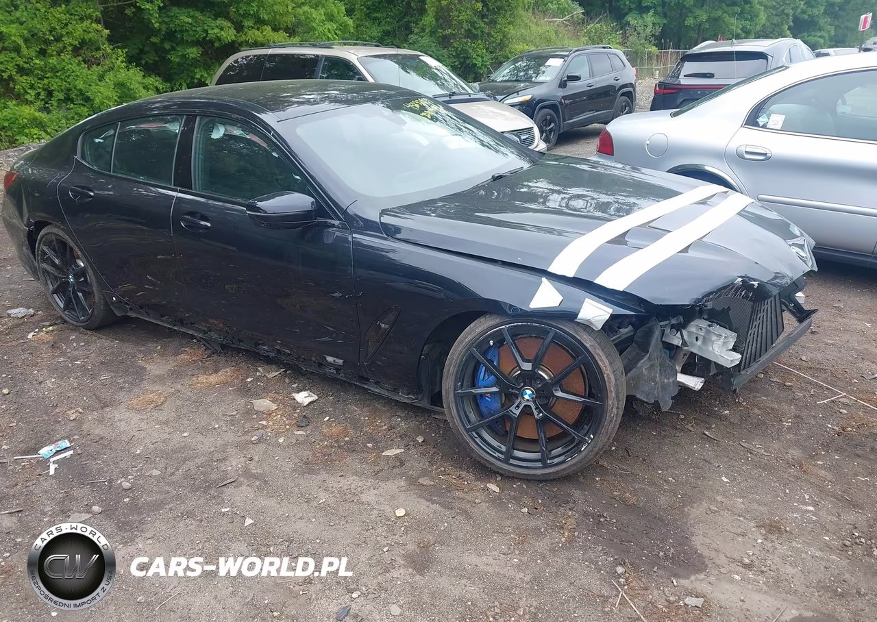 2022 BMW M850Xi
