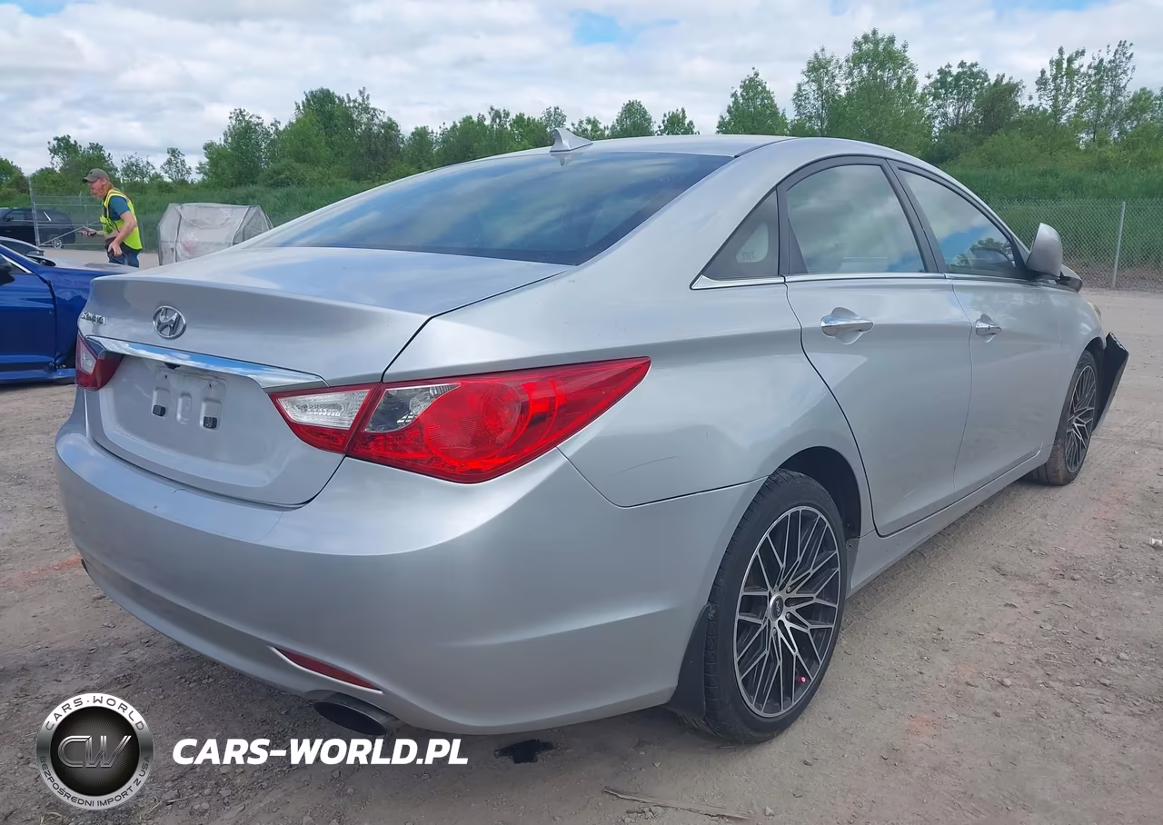2013 Hyundai Sonata Se VIN:5NPEC4AC0DH809701 - 4