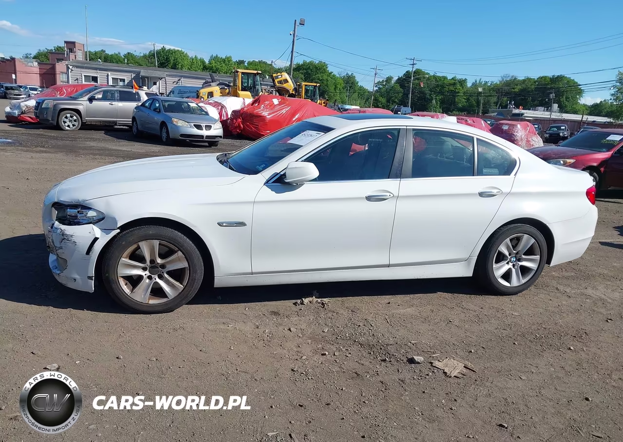 2013 BMW 528I xDrive VIN:WBAXH5C59DD111492 - 14