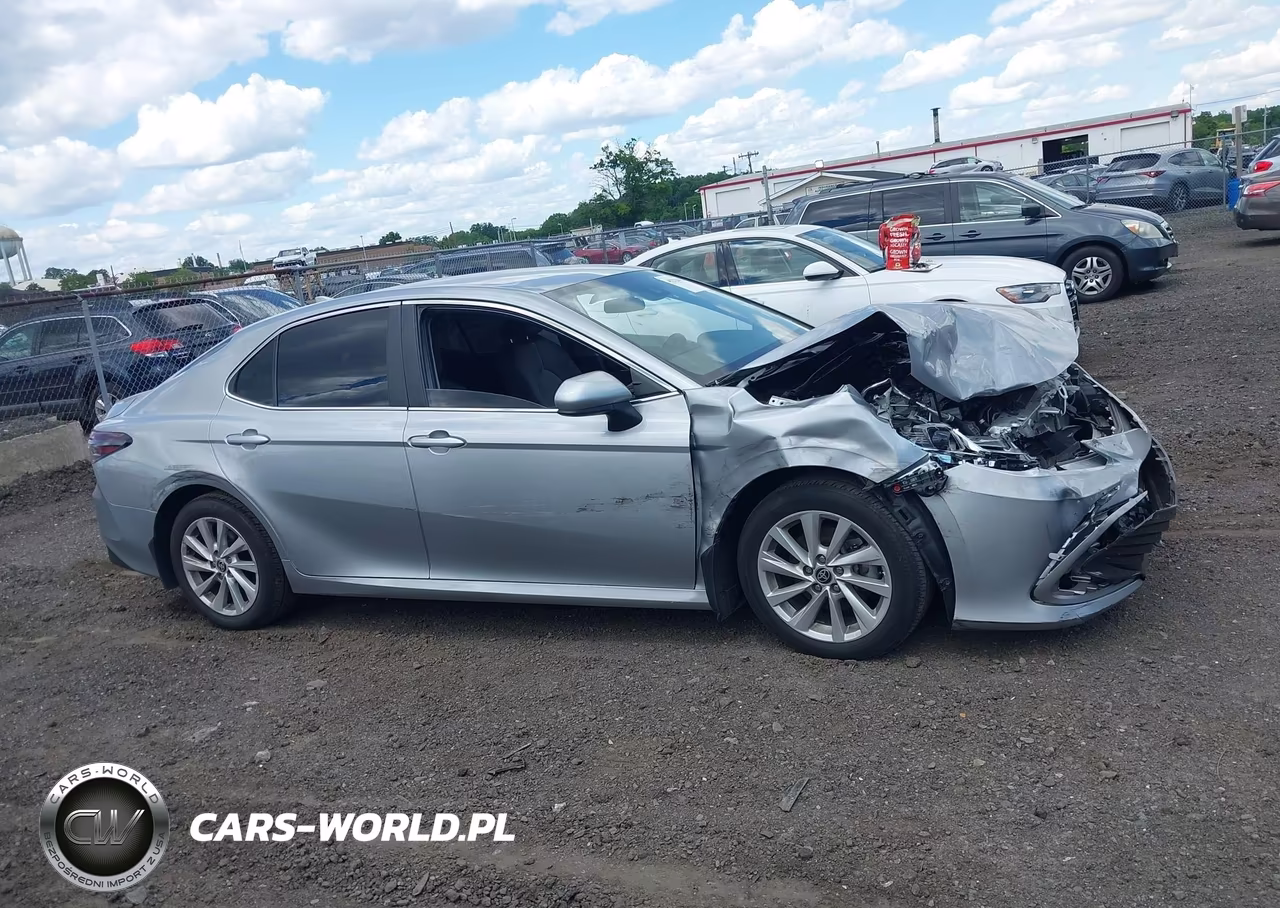 2023 Toyota Camry Le VIN:4T1C11AK0PU129693 - 13