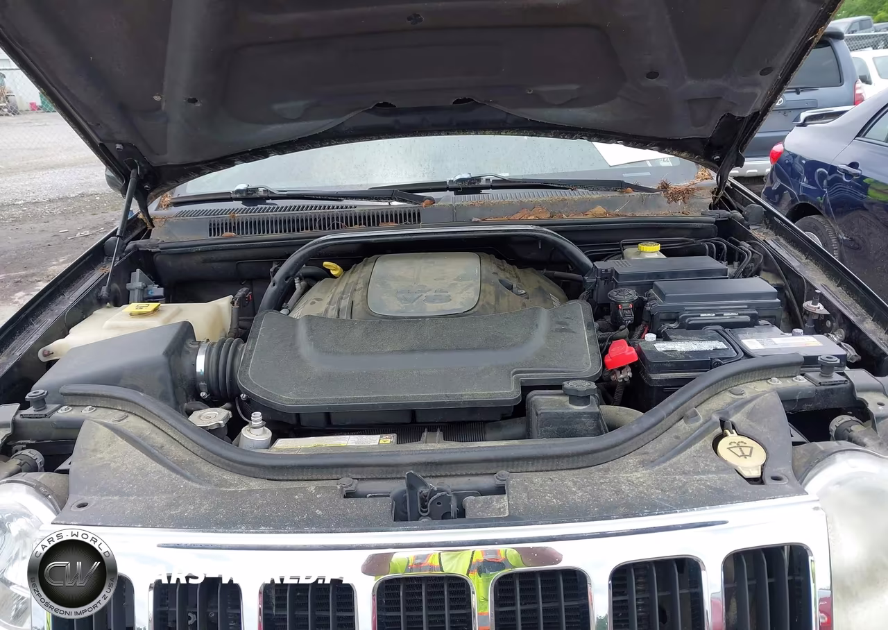 2009 Jeep Grand Cherokee Overland VIN:1J8HR68T89C534183 - 10