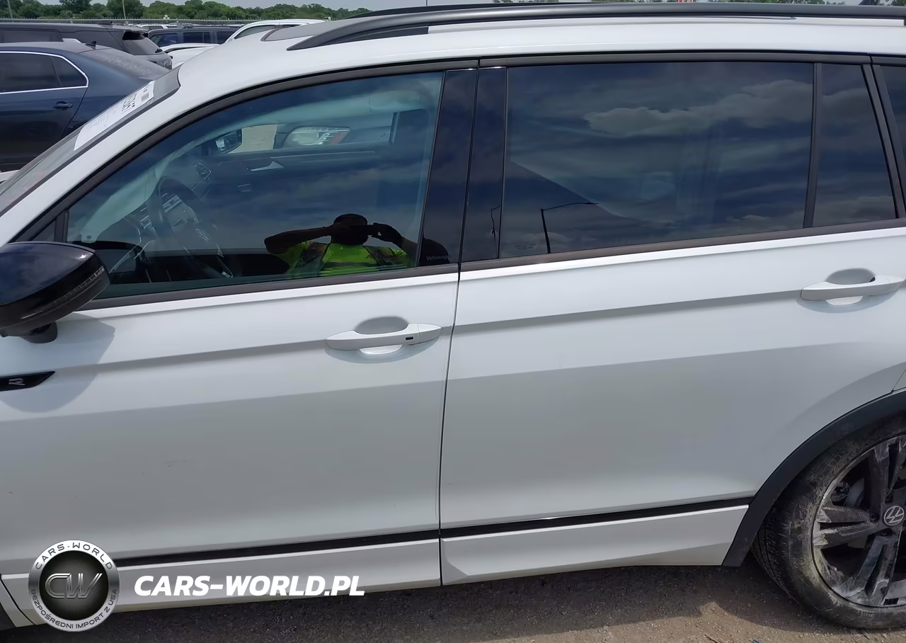 2024 Volkswagen Tiguan 2.0T Se R-Line Black VIN:3VV8B7AX5RM038563 - 14