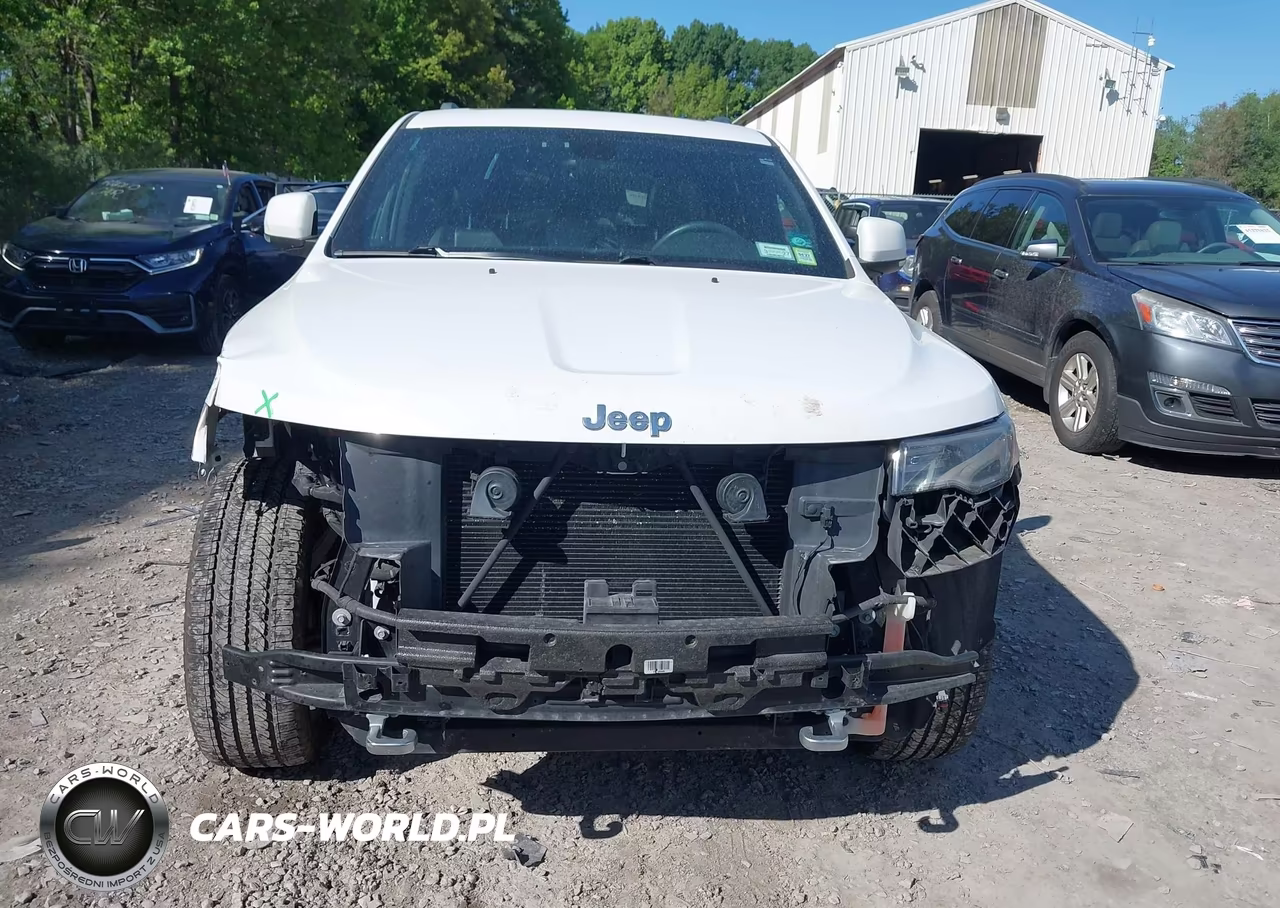 2018 Jeep Grand Cherokee Sterling Edition 4X4 VIN:1C4RJFBG1JC102702 - 12