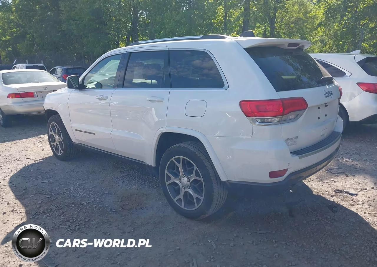 2018 Jeep Grand Cherokee Sterling Edition 4X4 VIN:1C4RJFBG1JC102702 - 3