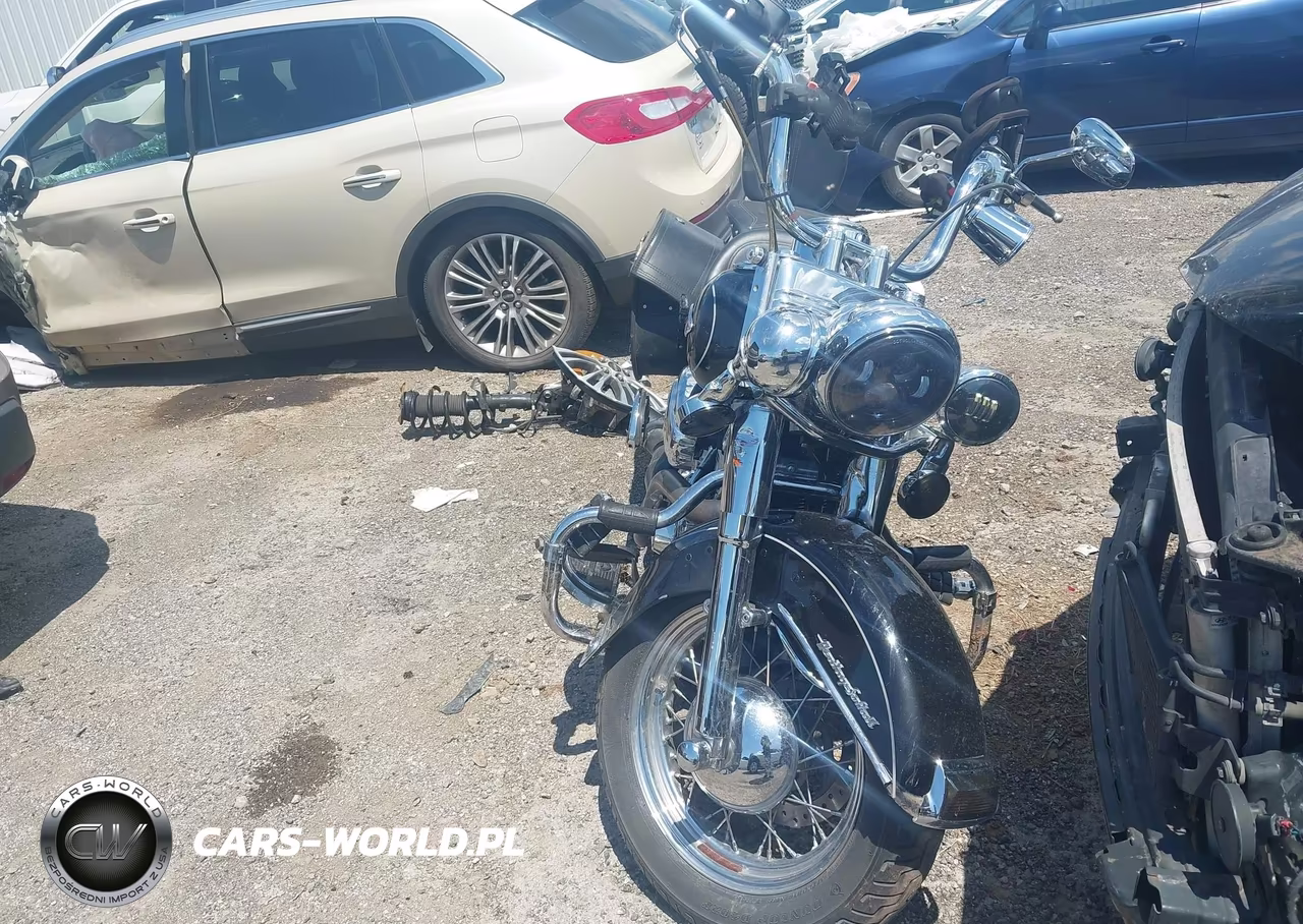 2015 Harley-Davidson Flstc Heritage Softail Classic VIN:1HD1BWV1XFB014633 - 5