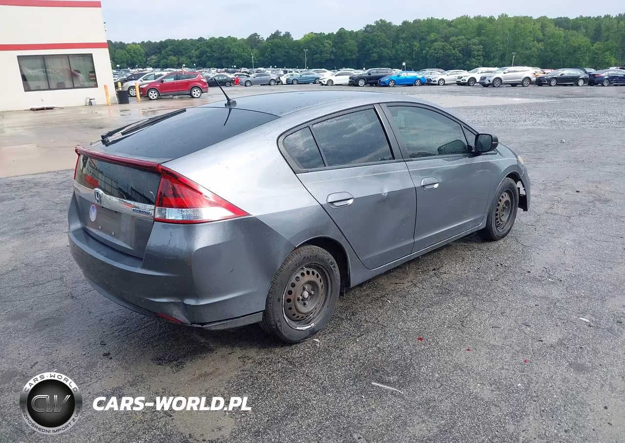2013 Honda Insight VIN:JHMZE2H33DS006175 - 4