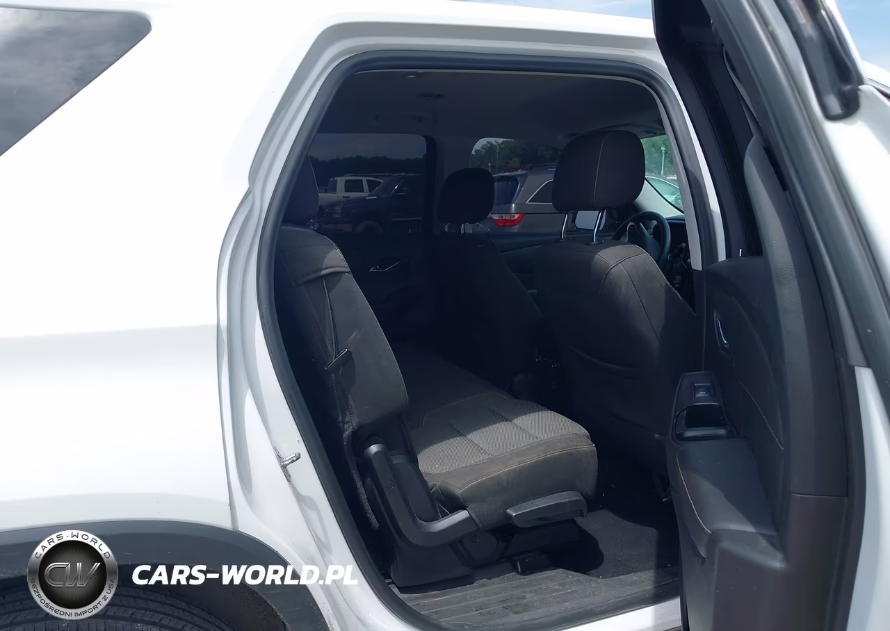 2018 Chevrolet Traverse Ls VIN:1GNERFKW1JJ226891 - 8