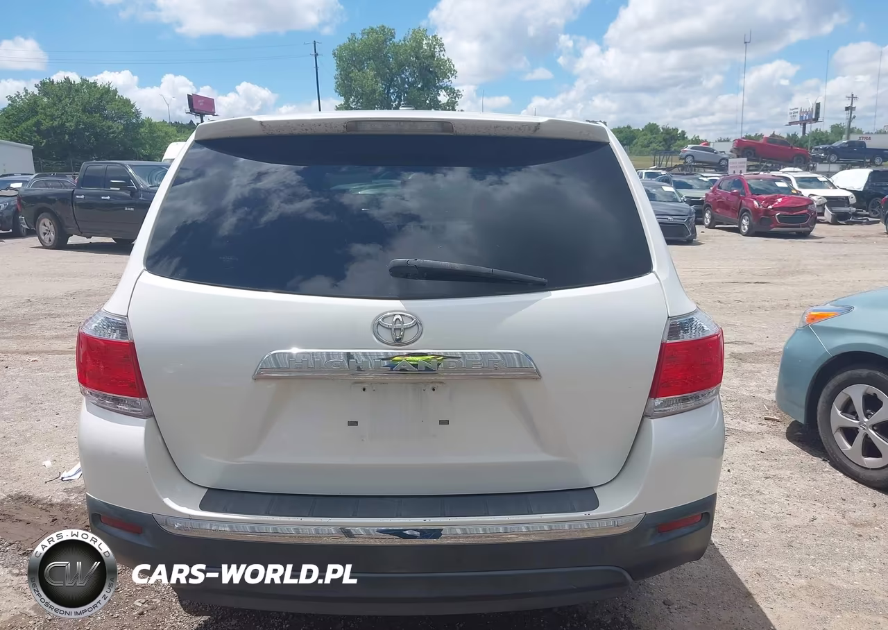 2011 Toyota Highlander Base V6 VIN:5TDZK3EH4BS045198 - 16
