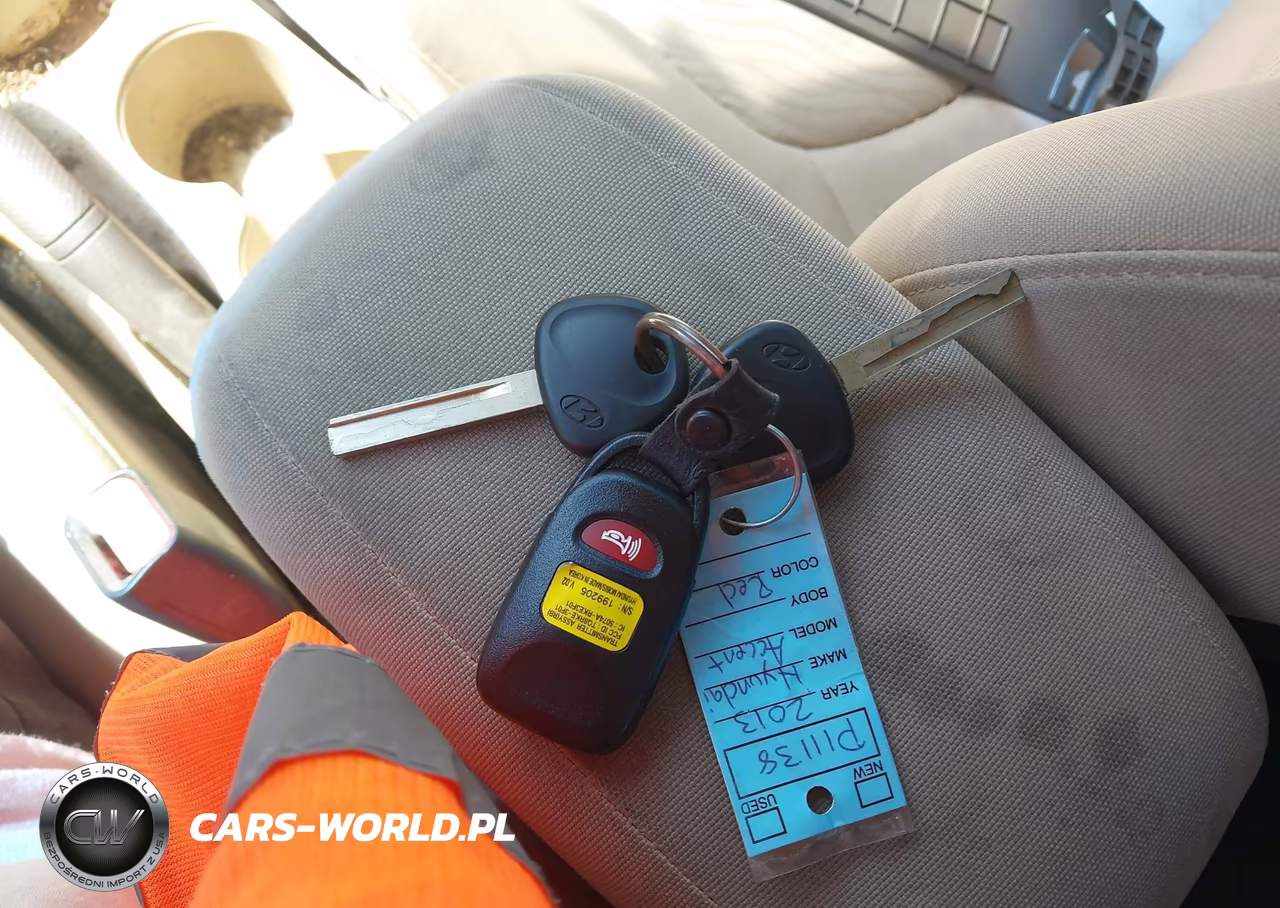 2013 Hyundai Accent Gls VIN:KMHCU4AE6DU394133 - 11