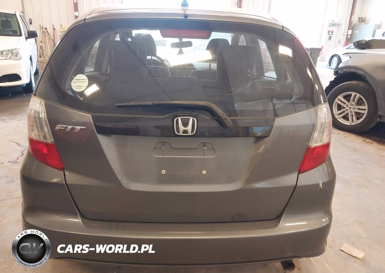 2013 Honda Fit VIN:JHMGE8H38DC005592 - 16