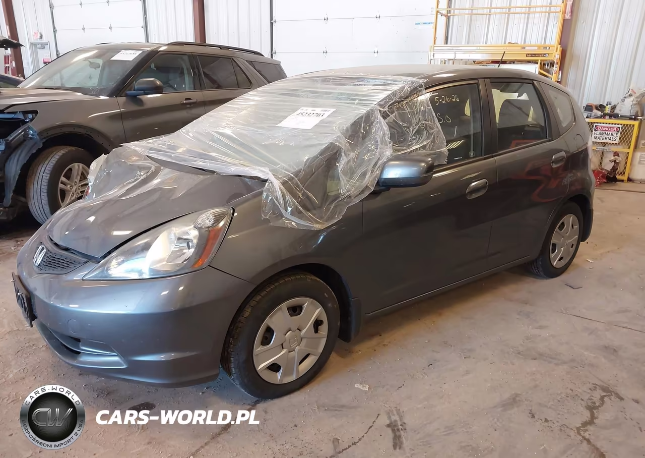 2013 Honda Fit VIN:JHMGE8H38DC005592 - 2