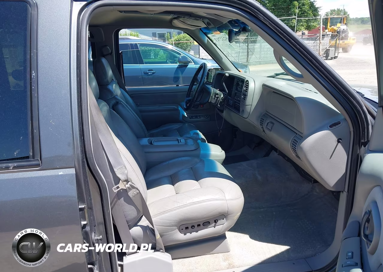 1999 Chevrolet Tahoe Ls VIN:1GNEK13R1XJ370014 - 5