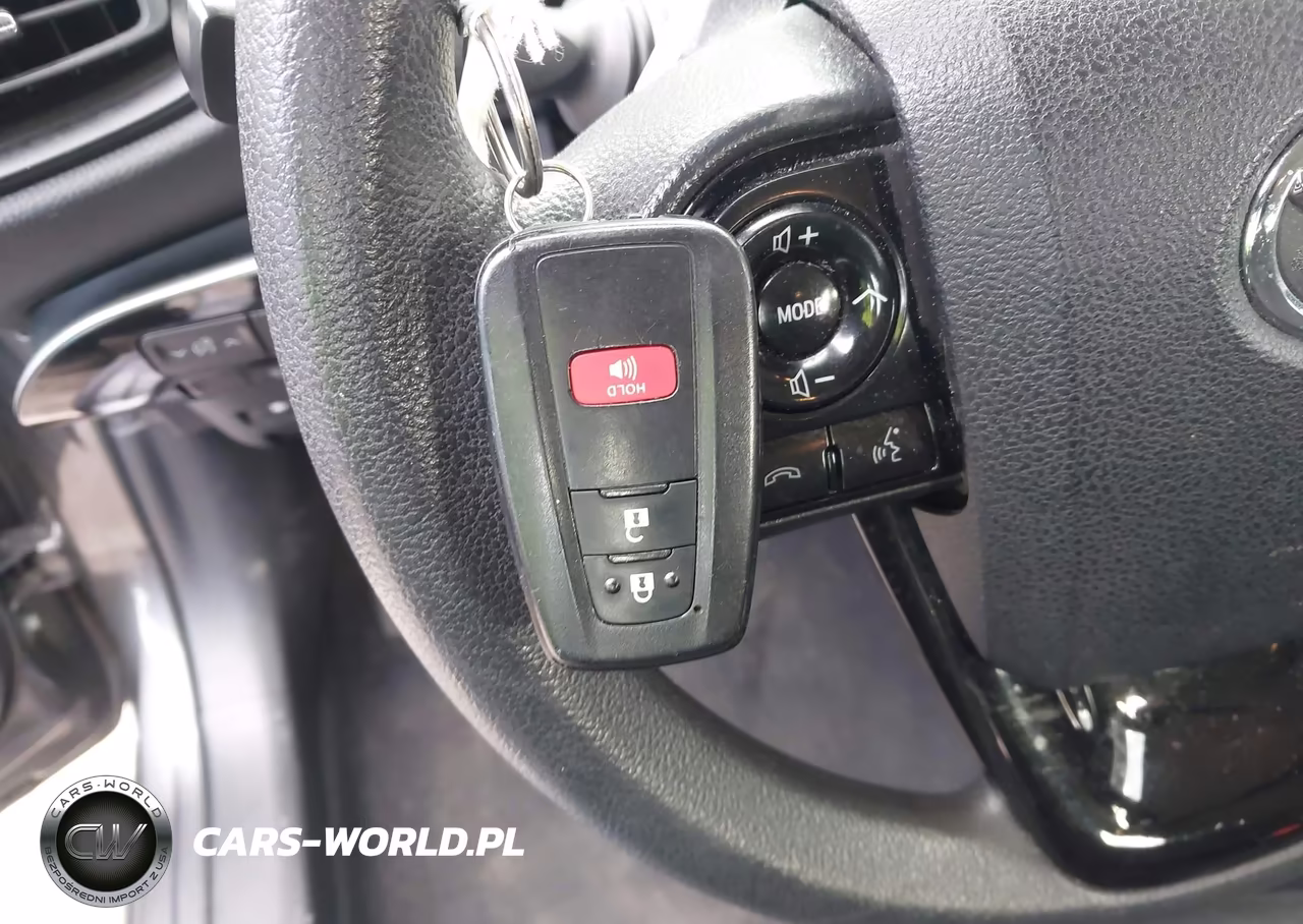 2022 Toyota Prius L VIN:JTDKAMFU2N3169515 - 11