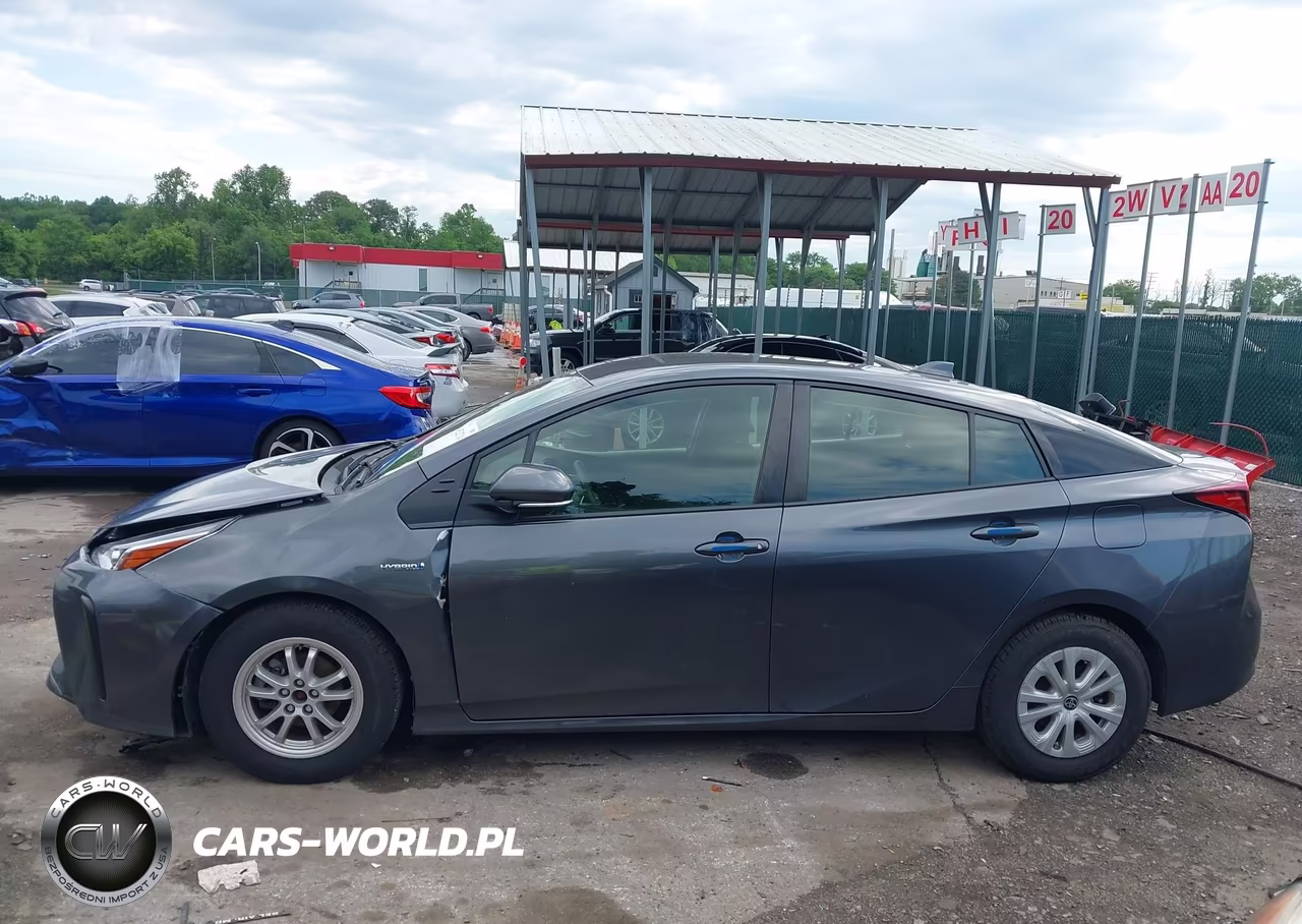 2022 Toyota Prius L VIN:JTDKAMFU2N3169515 - 15