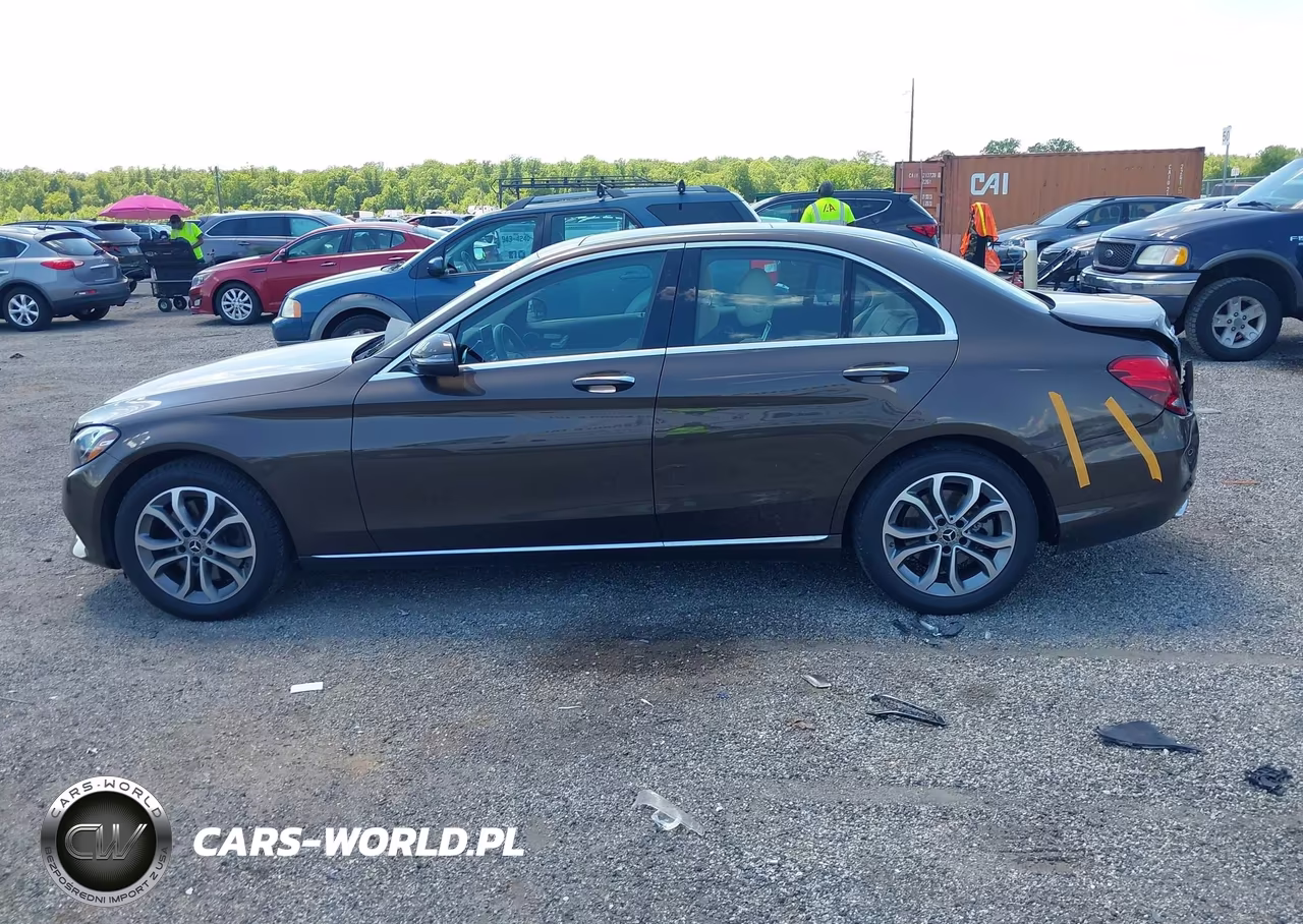 2018 Mercedes-Benz C 300 4Matic VIN:55SWF4KB3JU235976 - 14