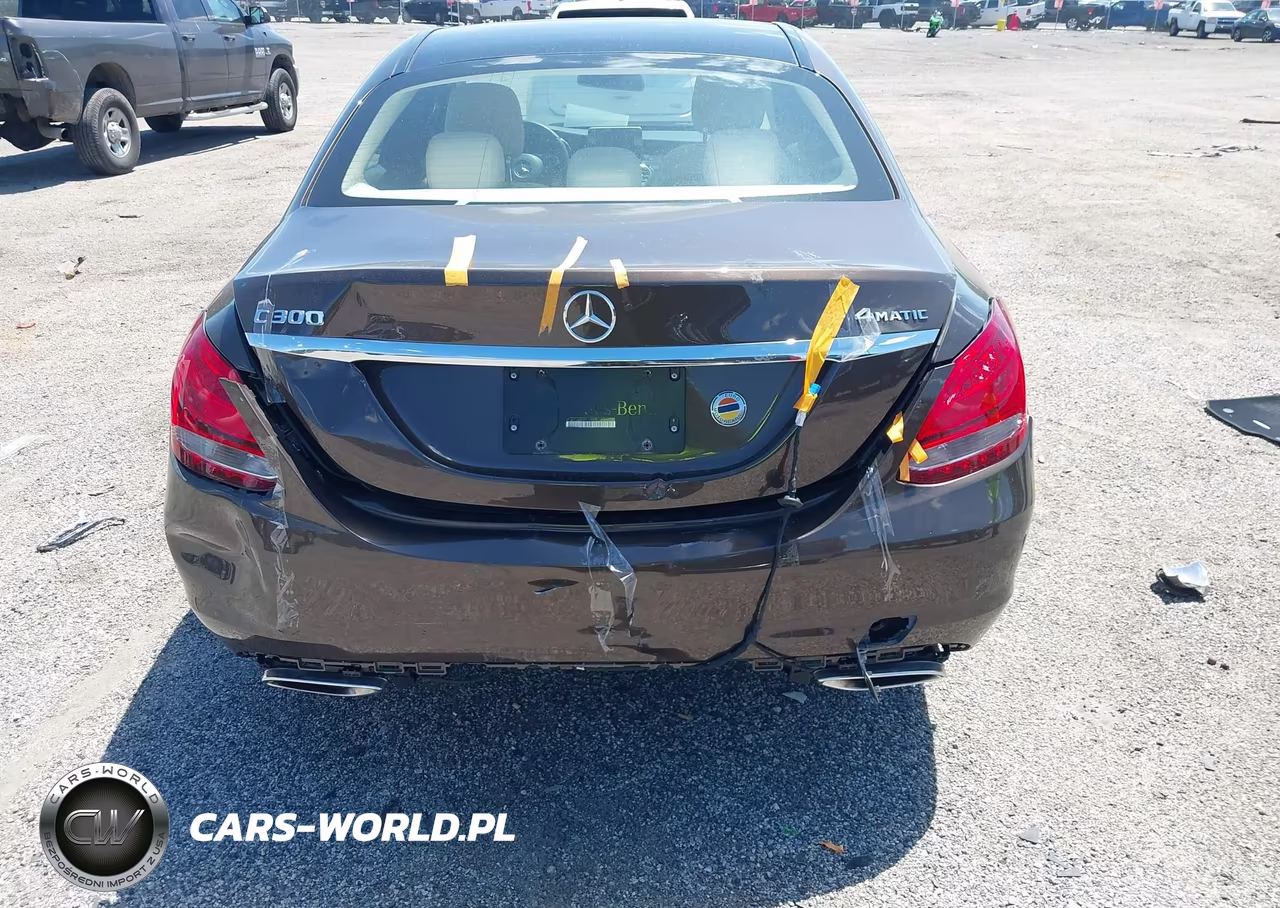 2018 Mercedes-Benz C 300 4Matic VIN:55SWF4KB3JU235976 - 16