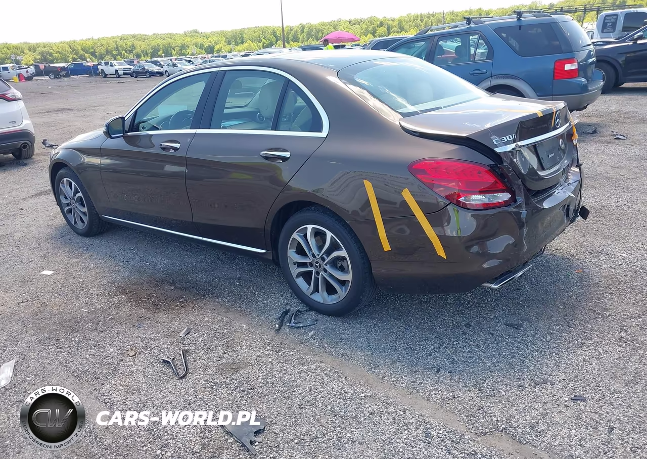 2018 Mercedes-Benz C 300 4Matic VIN:55SWF4KB3JU235976 - 3