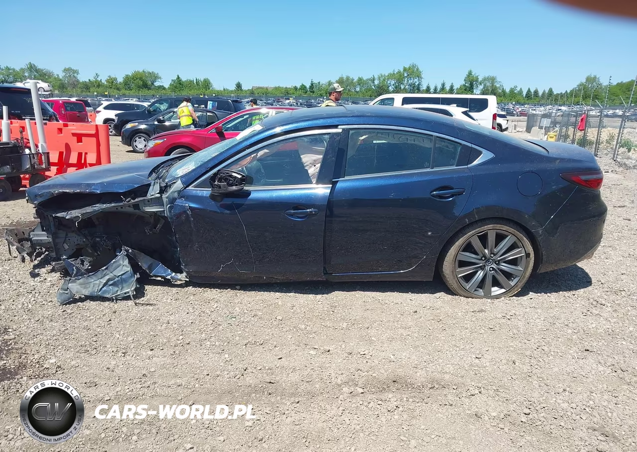2018 Mazda Mazda6 Touring VIN:JM1GL1VM7J1329636 - 14
