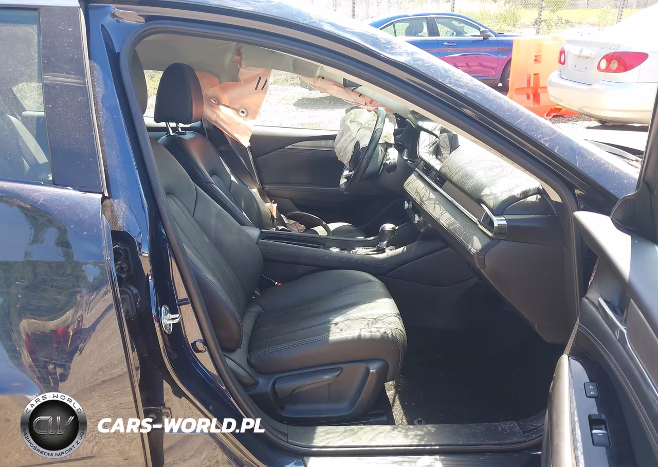 2018 Mazda Mazda6 Touring VIN:JM1GL1VM7J1329636 - 5
