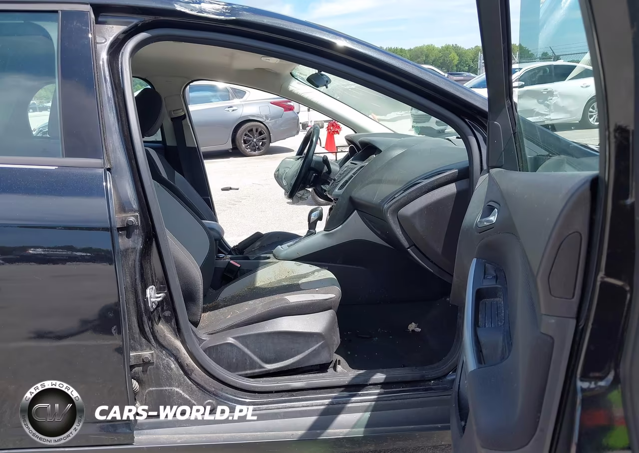 2012 Ford Focus Se VIN:1FAHP3F25CL444895 - 5