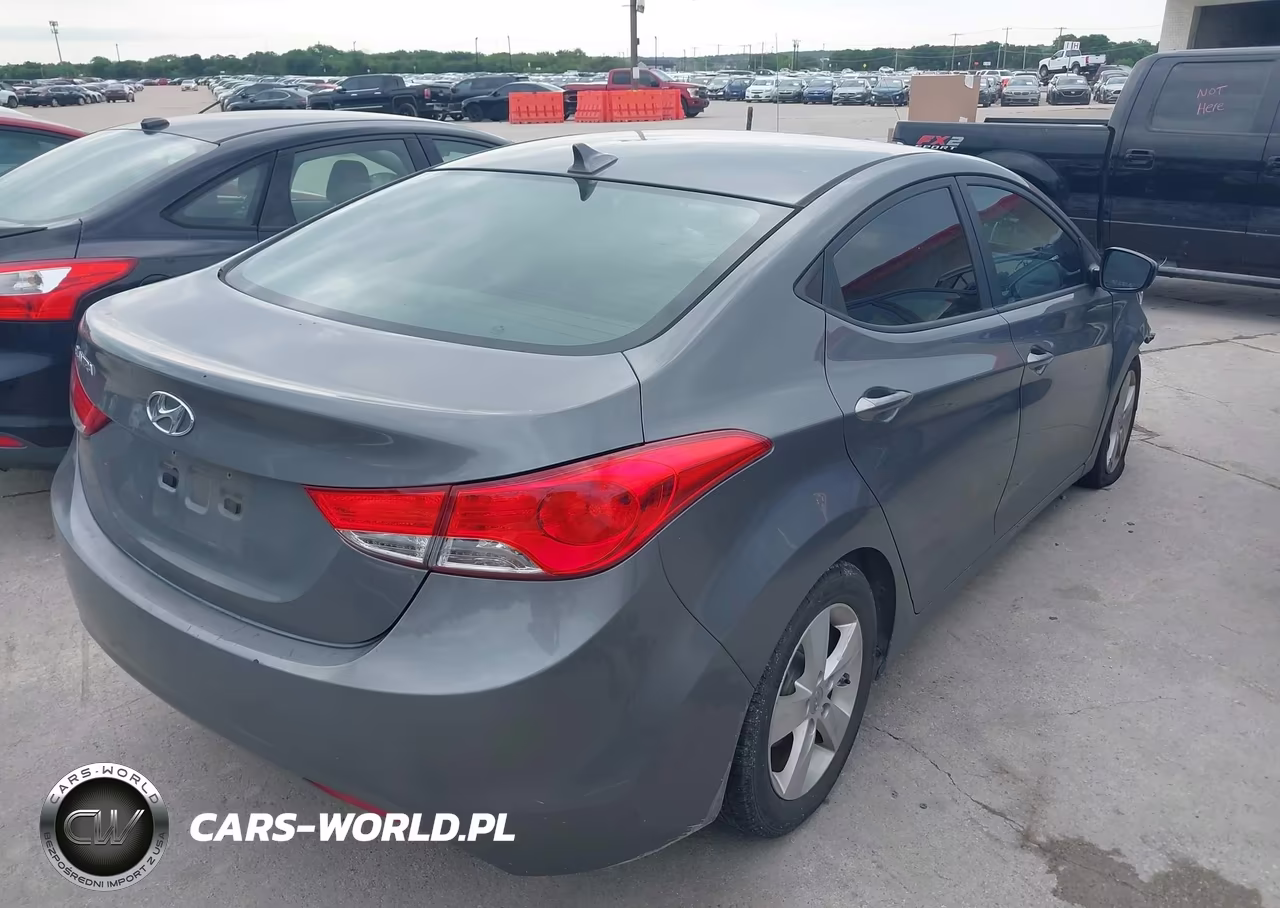 2013 Hyundai Elantra Gls VIN:5NPDH4AE3DH260297 - 4