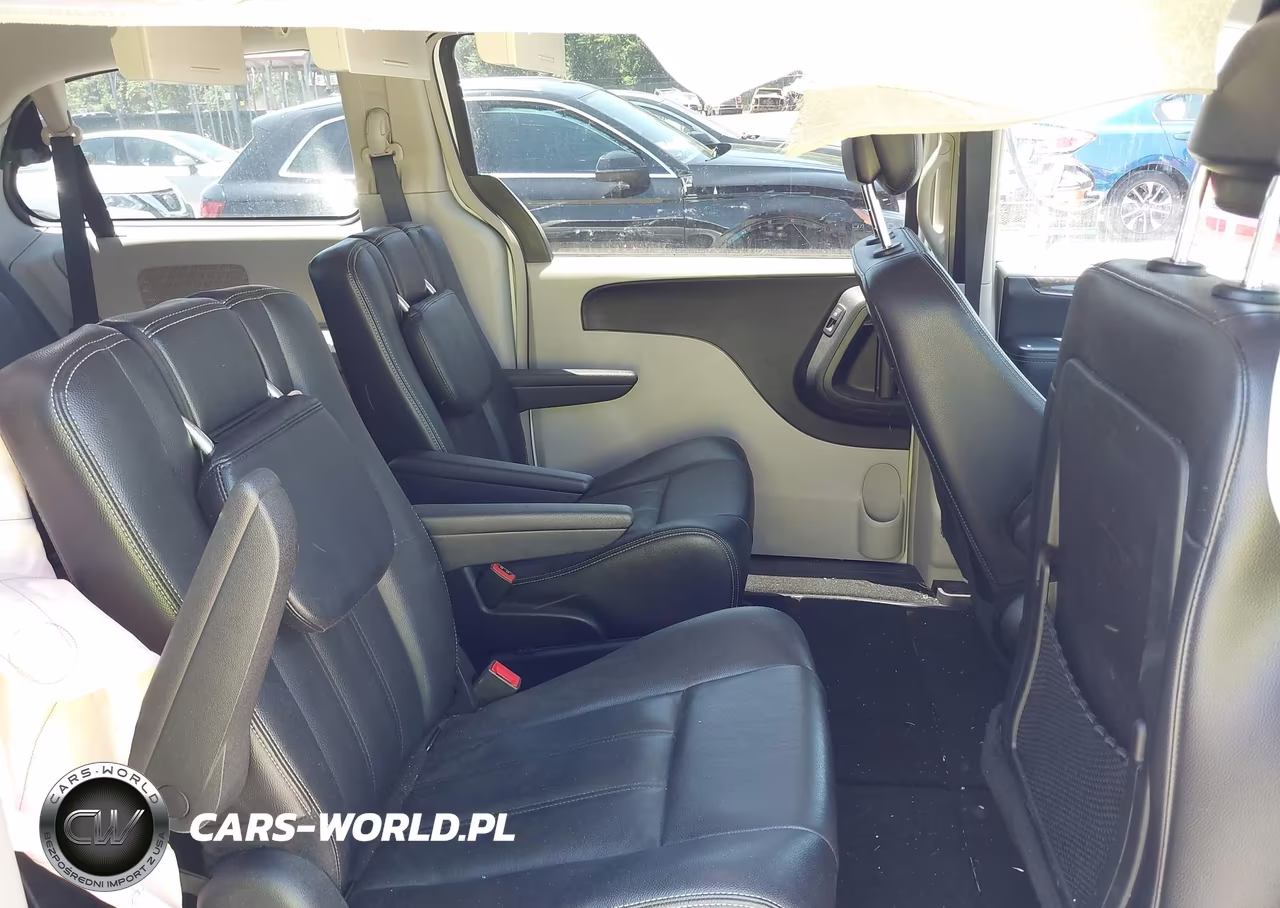 2014 Chrysler Town & Country Touring VIN:2C4RC1BG7ER403159 - 8
