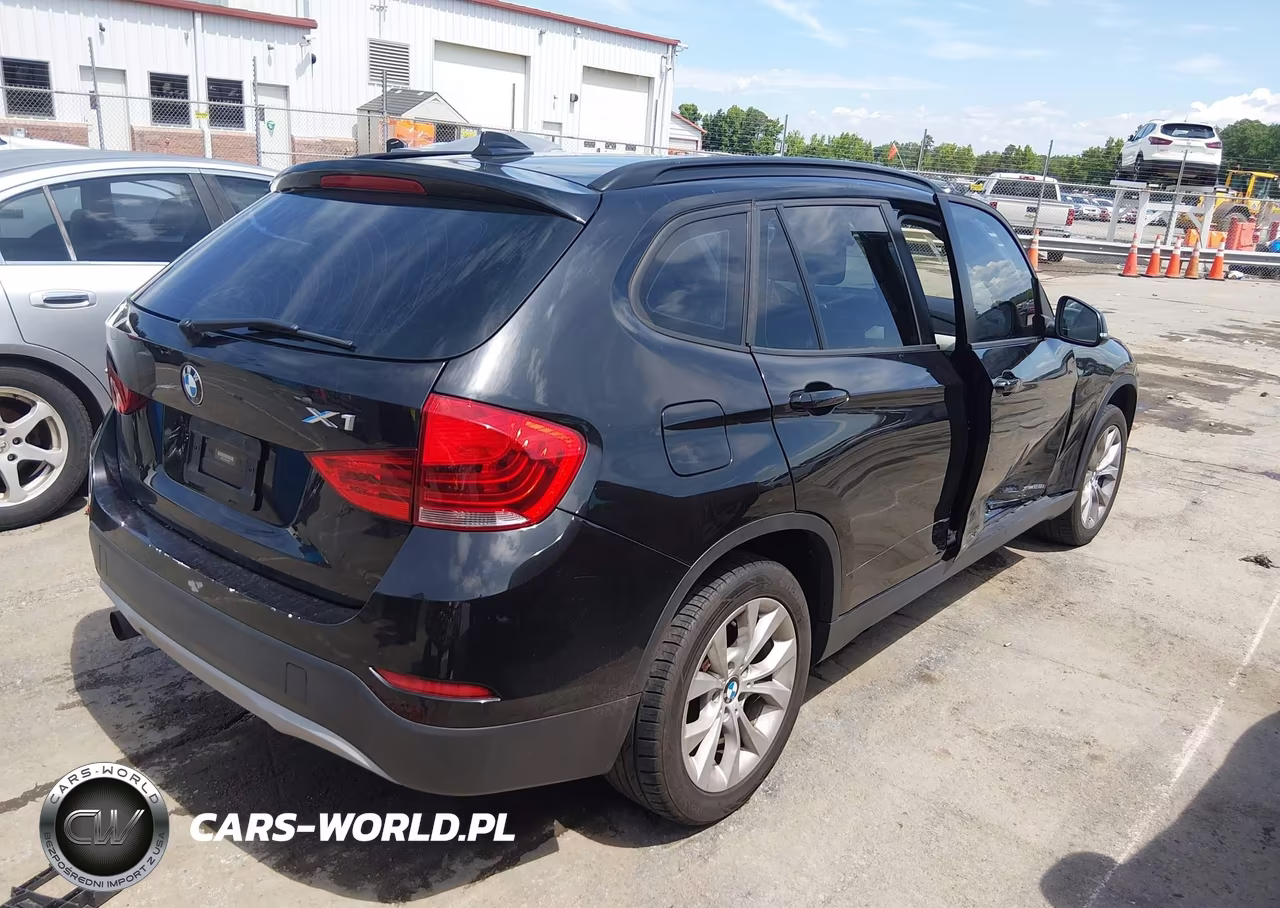 2014 BMW X1 xDrive28I VIN:WBAVL1C59EVY13158 - 4