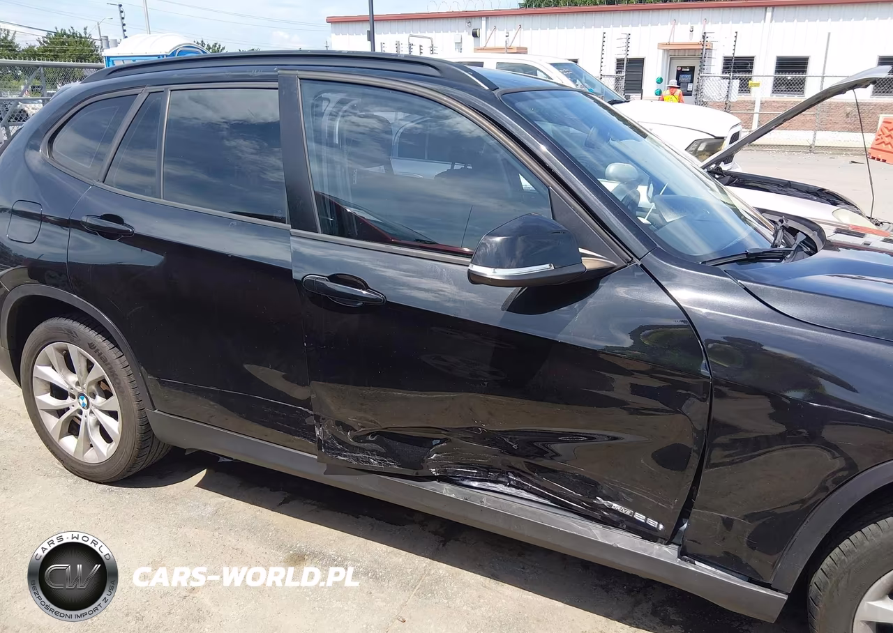 2014 BMW X1 xDrive28I VIN:WBAVL1C59EVY13158 - 6