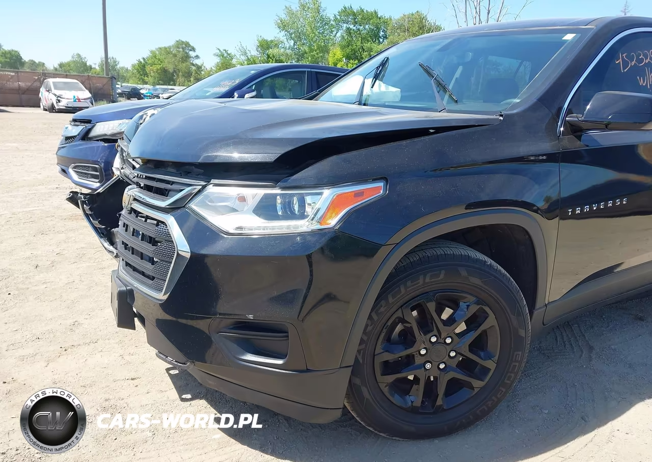 2018 Chevrolet Traverse Ls VIN:1GNERFKW3JJ180674 - 6