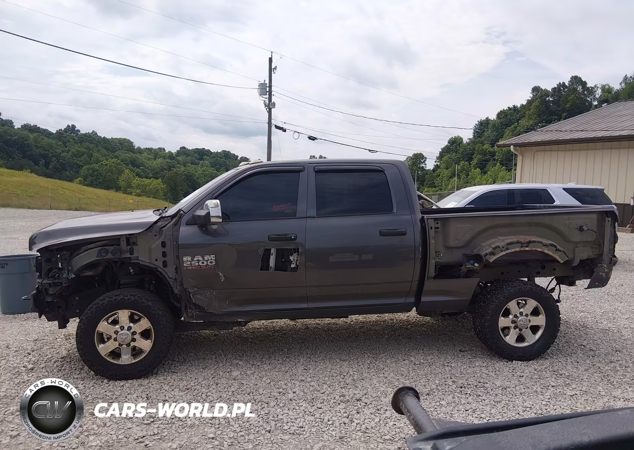 2016 Ram 2500 Tradesman VIN:3C6UR5CL9GG279438 - 15