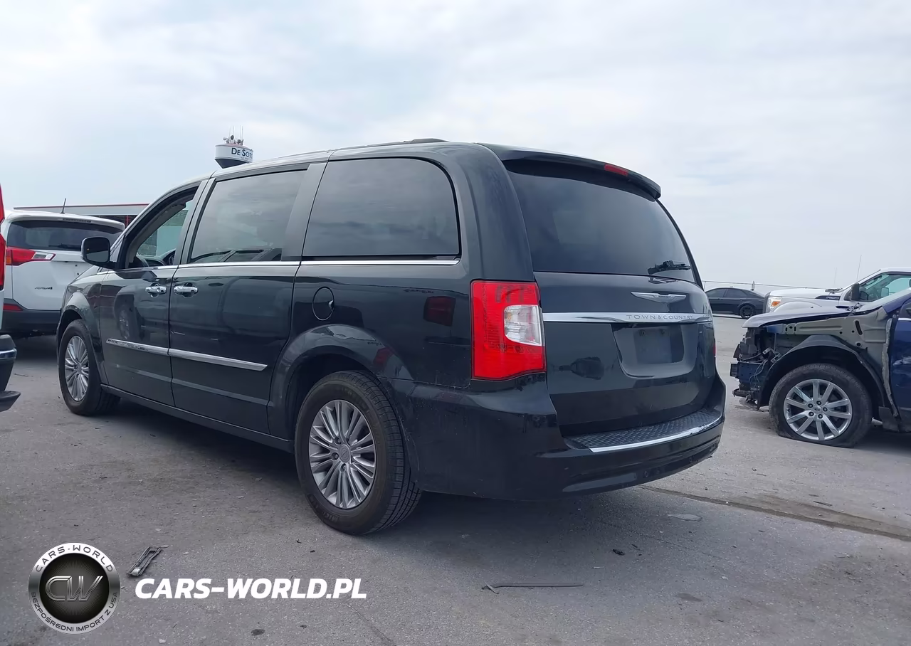 2016 Chrysler Town & Country Touring-L Anniversary Edition VIN:2C4RC1CG6GR113156 - 14