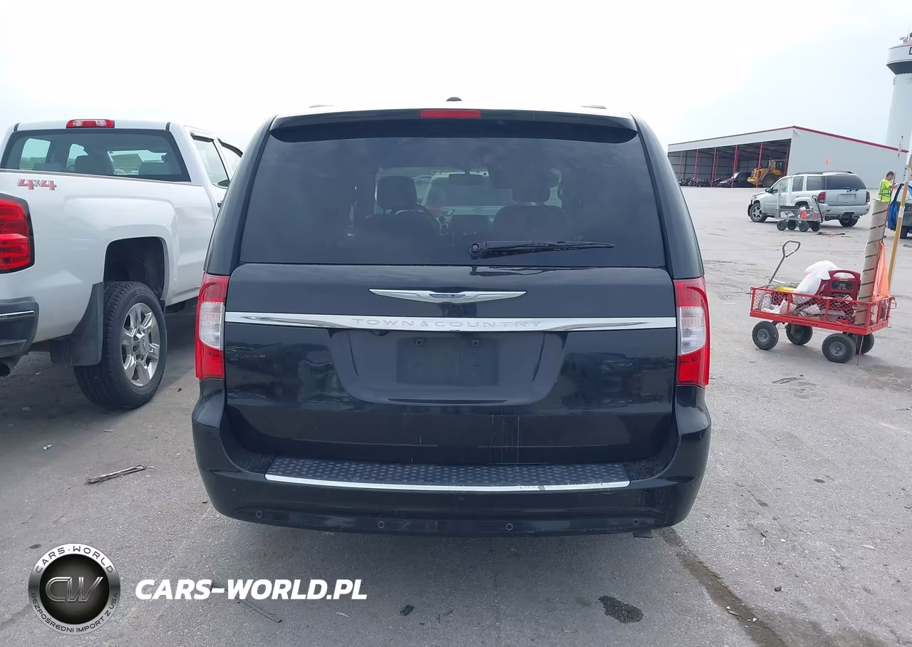2016 Chrysler Town & Country Touring-L Anniversary Edition VIN:2C4RC1CG6GR113156 - 16