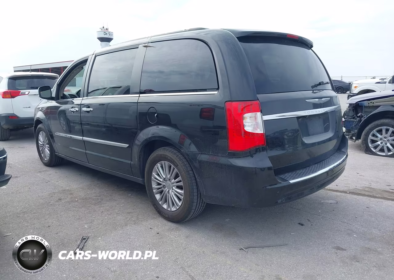 2016 Chrysler Town & Country Touring-L Anniversary Edition VIN:2C4RC1CG6GR113156 - 3