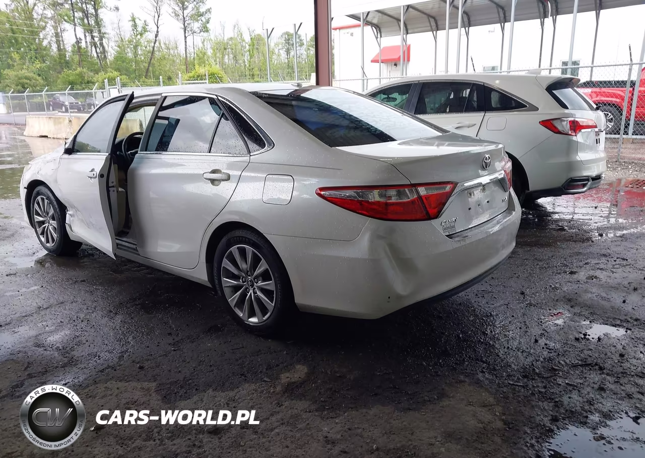 2017 Toyota Camry Xle VIN:4T1BF1FK3HU426366 - 3