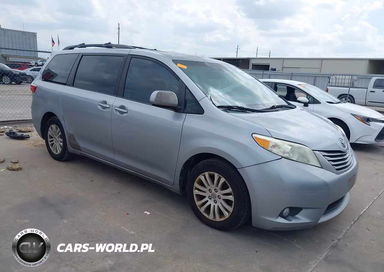 2015 Toyota Sienna Xle 8 Passenger