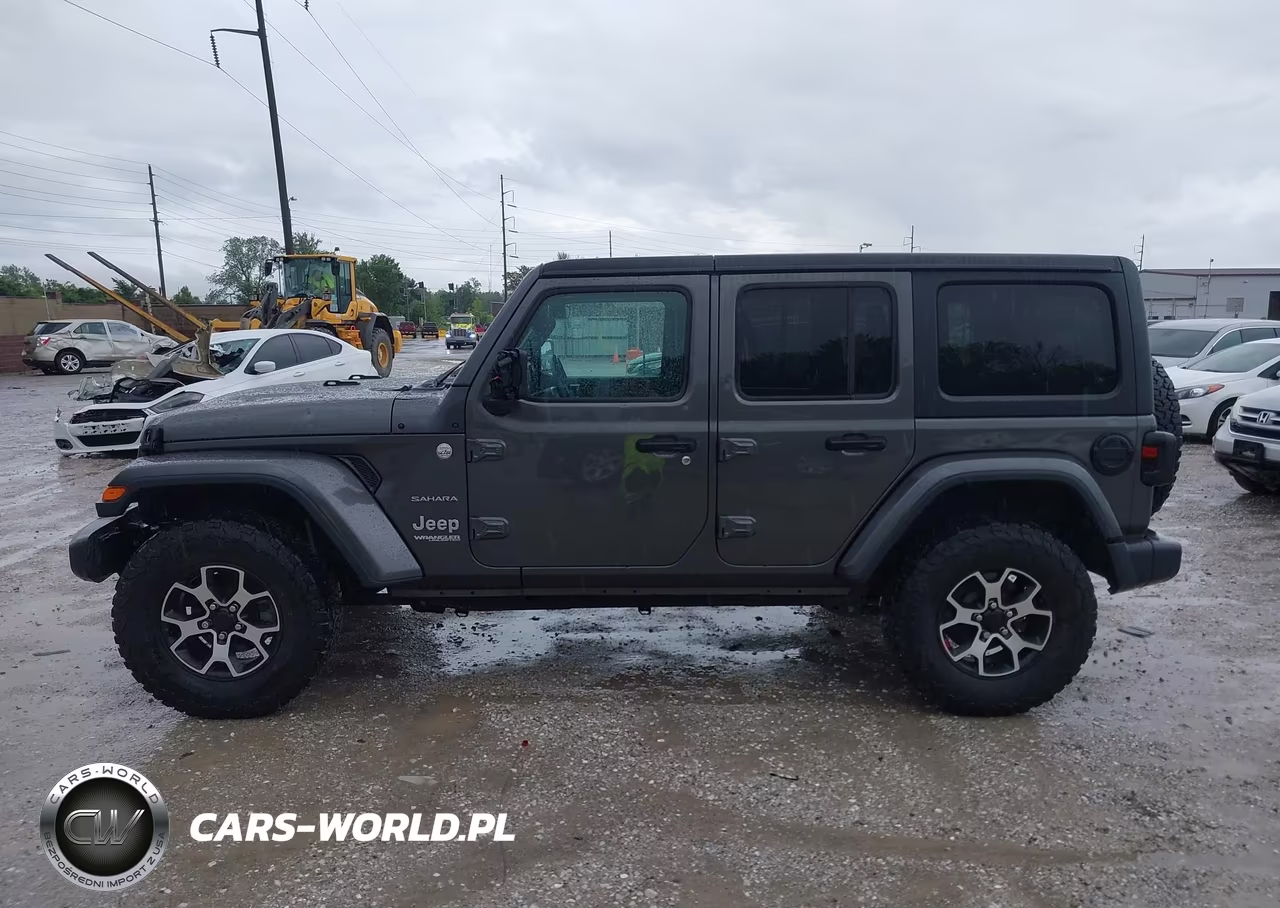 2018 Jeep Wrangler Unlimited Sahara 4X4 VIN:1C4HJXEG2JW166646 - 14